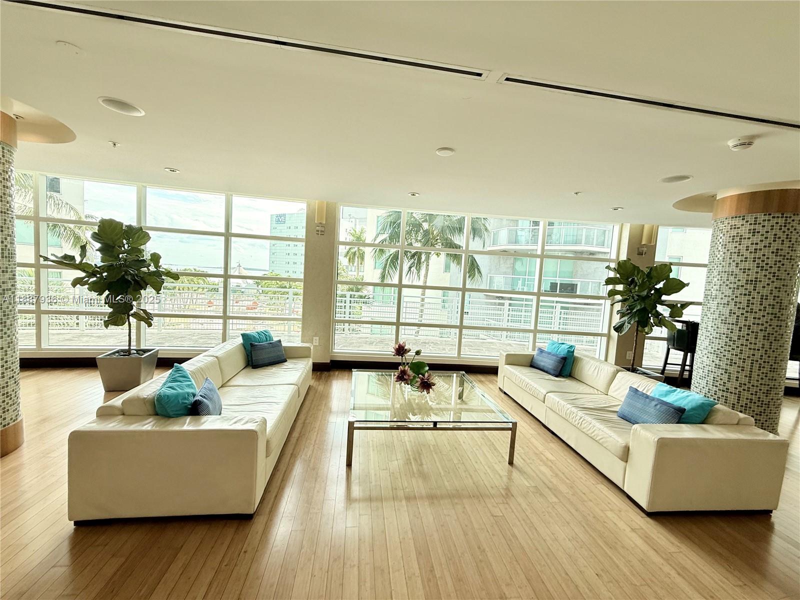 VIZCAYNE SOUTH CONDO - Residential Lease