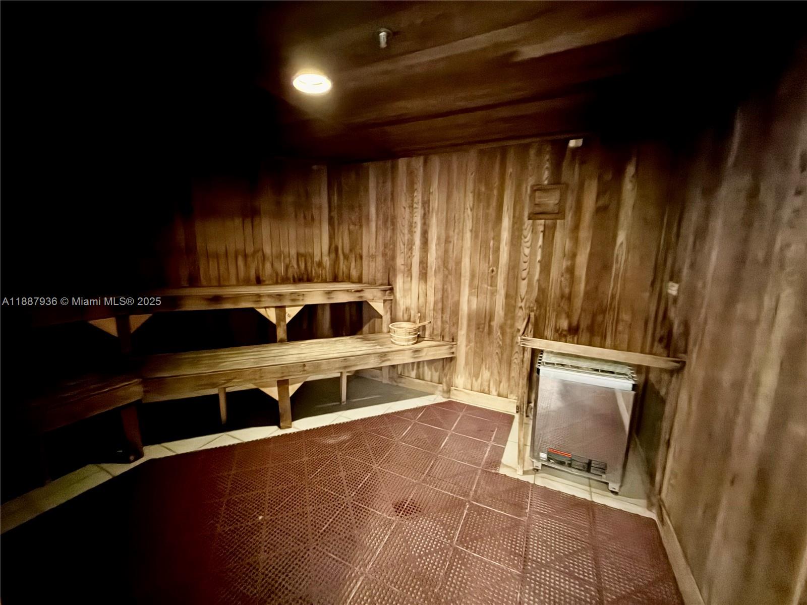 VIZCAYNE SOUTH CONDO - Residential Lease