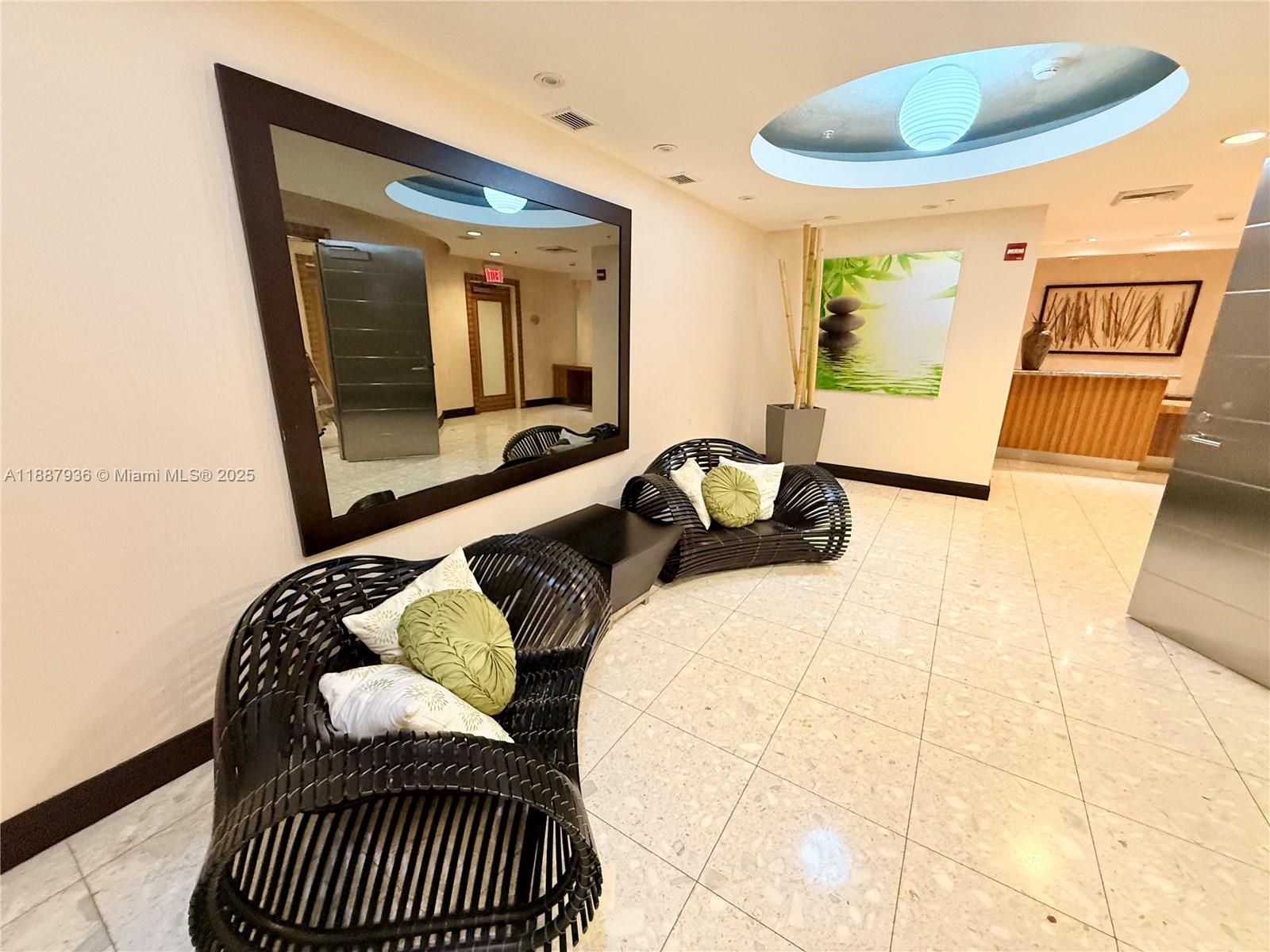 VIZCAYNE SOUTH CONDO - Residential Lease