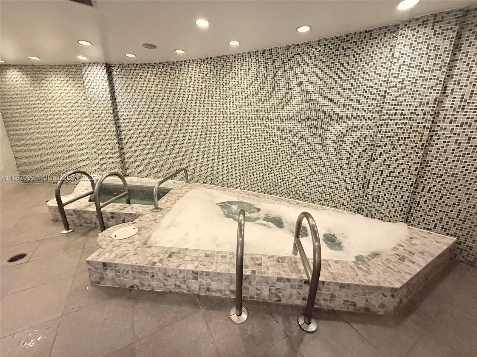 VIZCAYNE SOUTH CONDO - Residential Lease