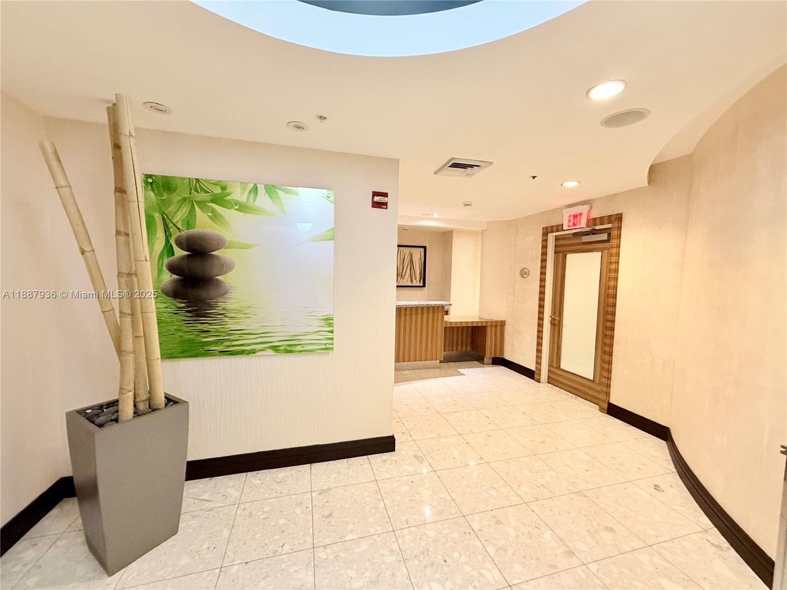 VIZCAYNE SOUTH CONDO - Residential Lease