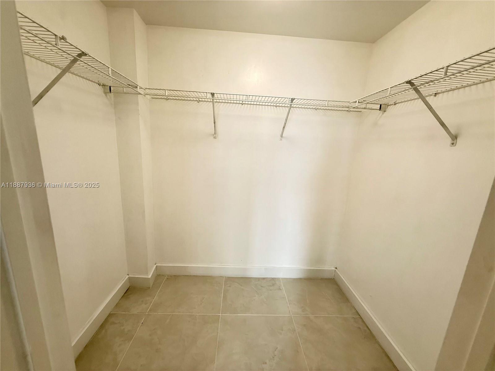 VIZCAYNE SOUTH CONDO - Residential Lease