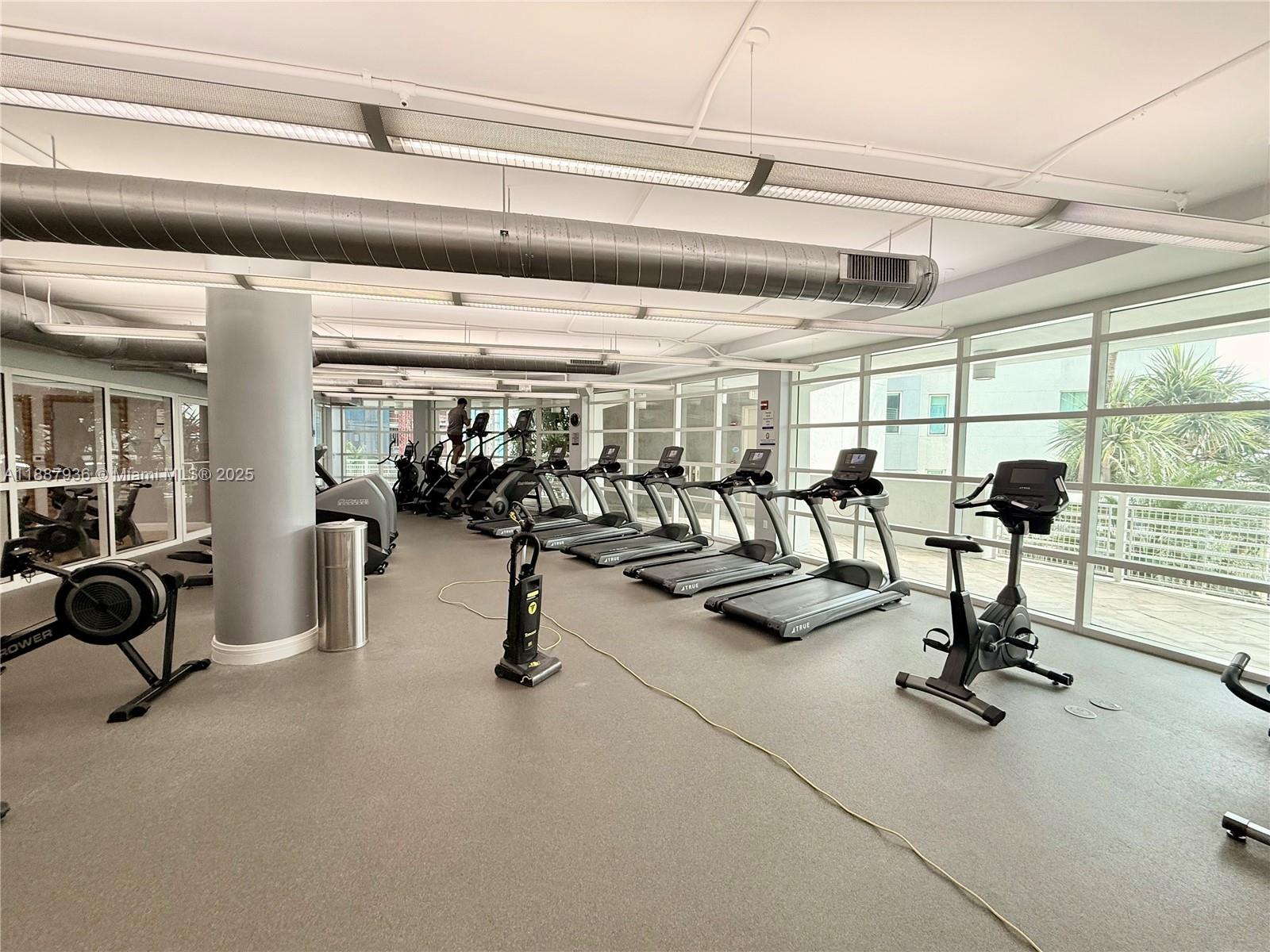 VIZCAYNE SOUTH CONDO - Residential Lease