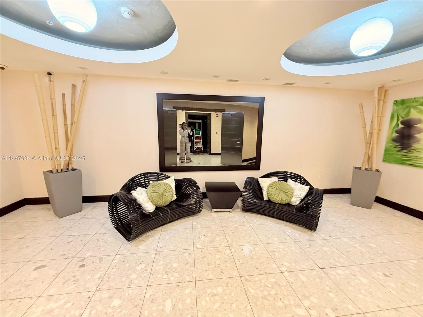 VIZCAYNE SOUTH CONDO - Residential Lease