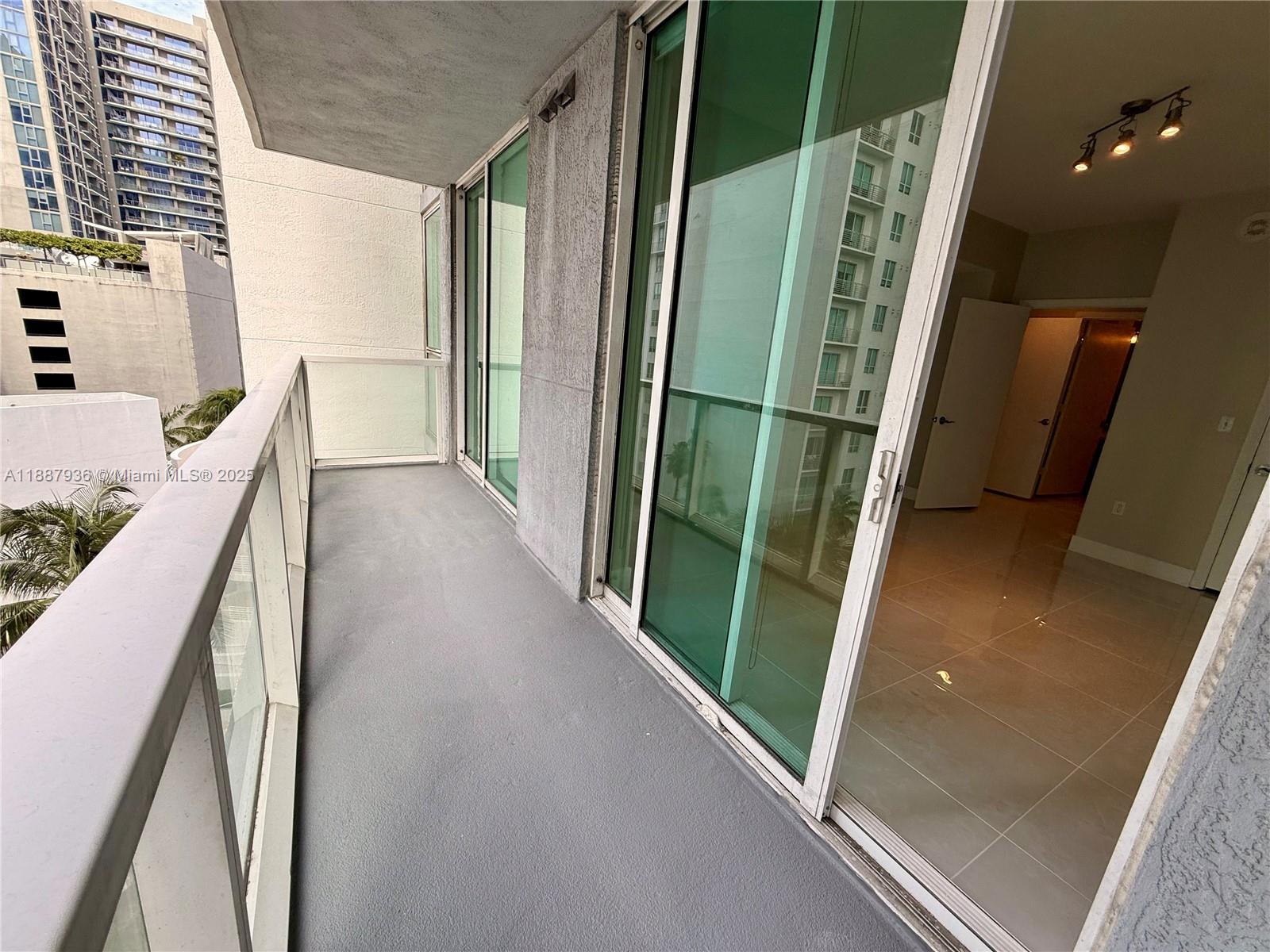 VIZCAYNE SOUTH CONDO - Residential Lease