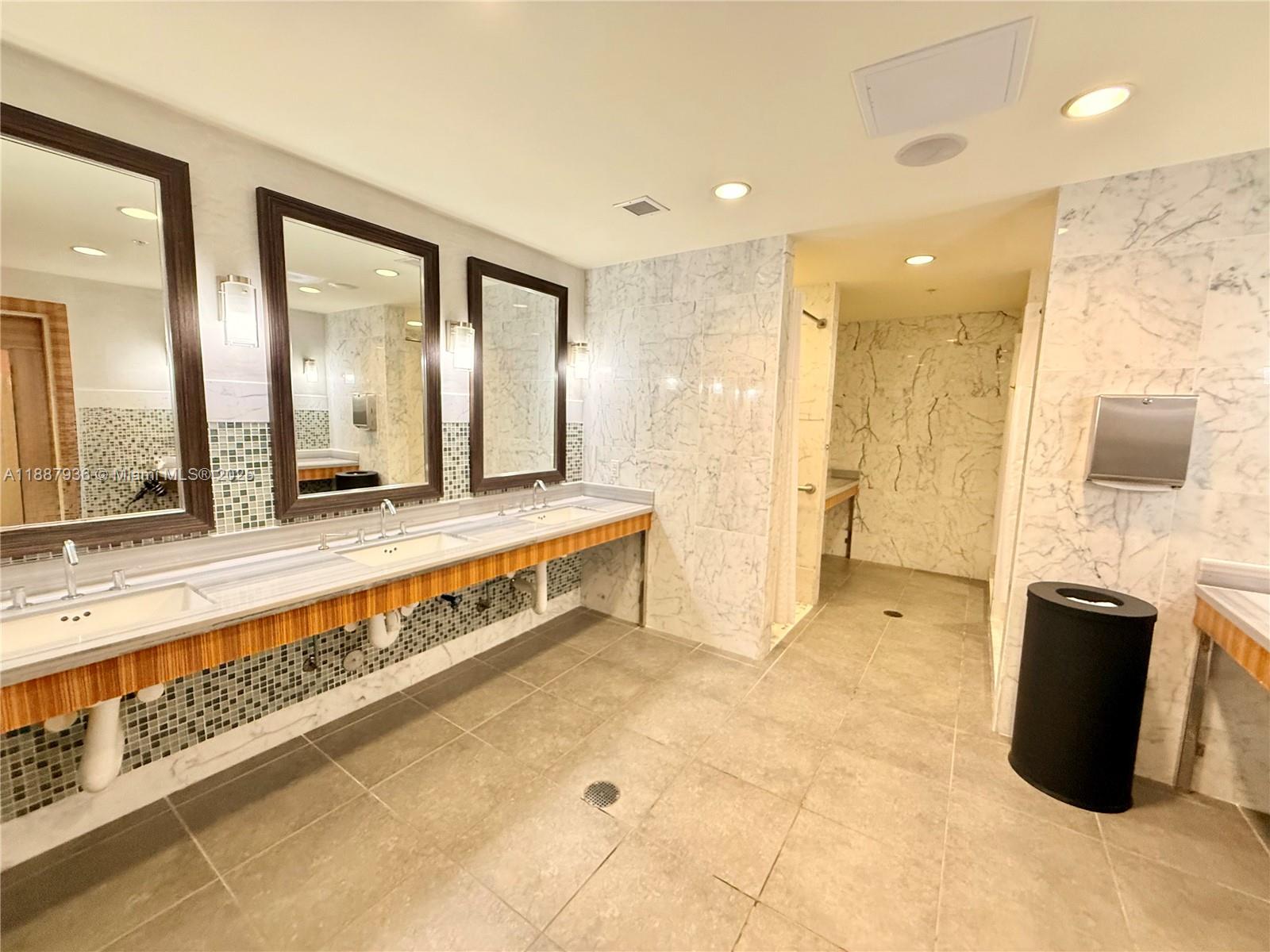 VIZCAYNE SOUTH CONDO - Residential Lease