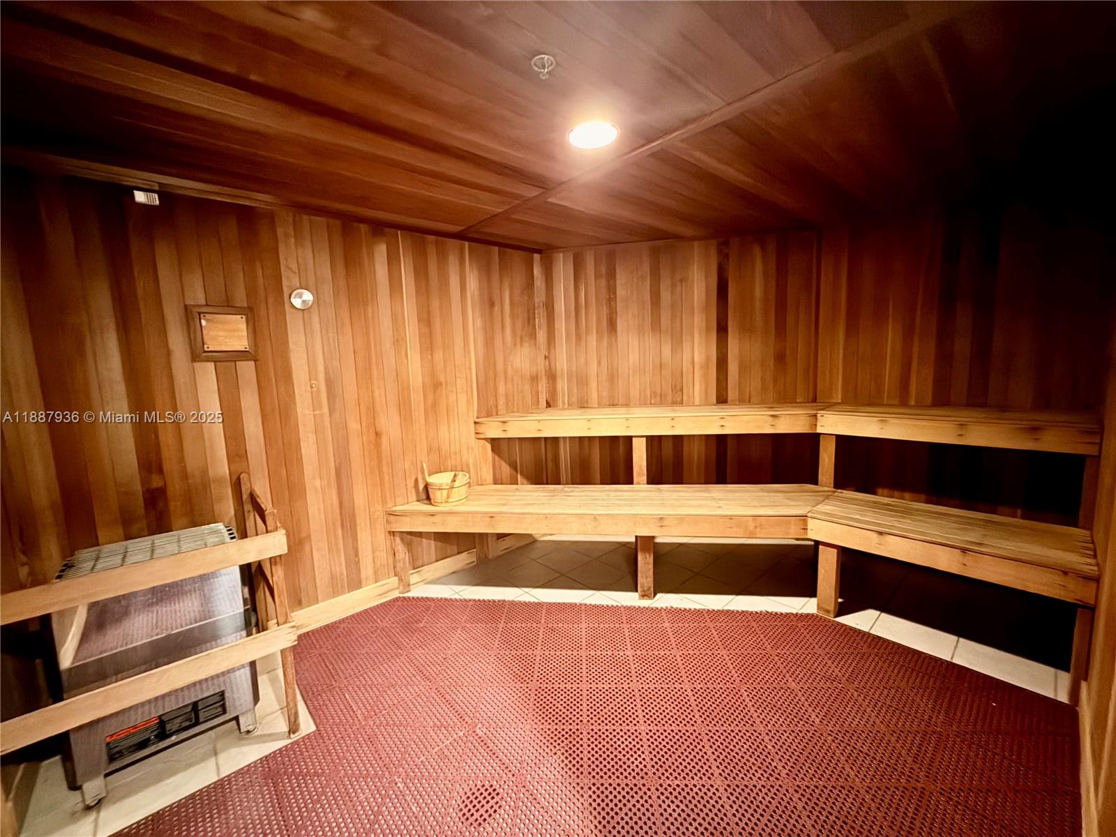 VIZCAYNE SOUTH CONDO - Residential Lease