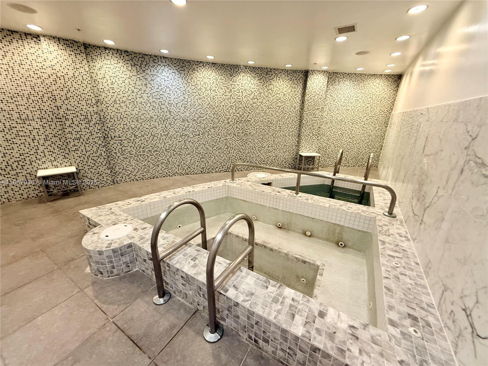 VIZCAYNE SOUTH CONDO - Residential Lease