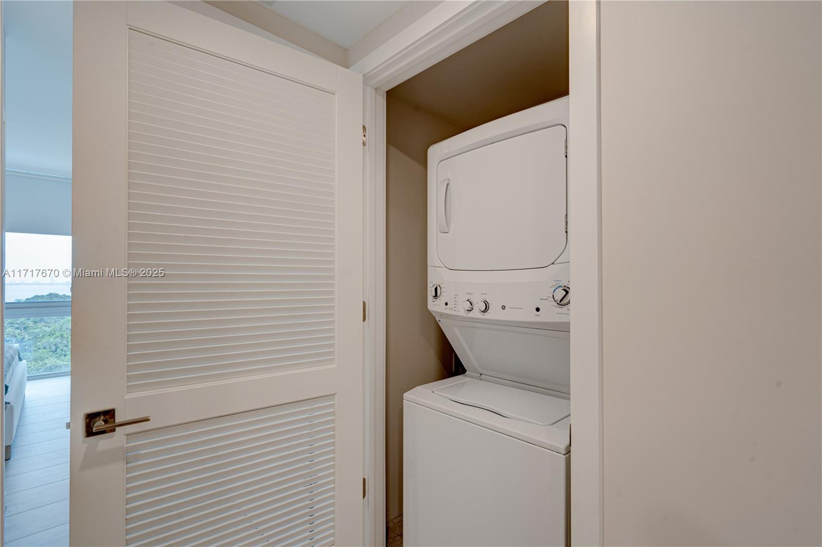 QUADRO CONDO - Residential