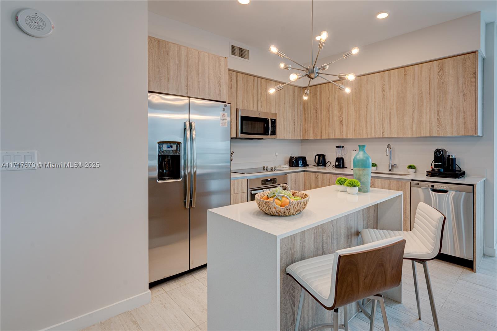 QUADRO CONDO - Residential