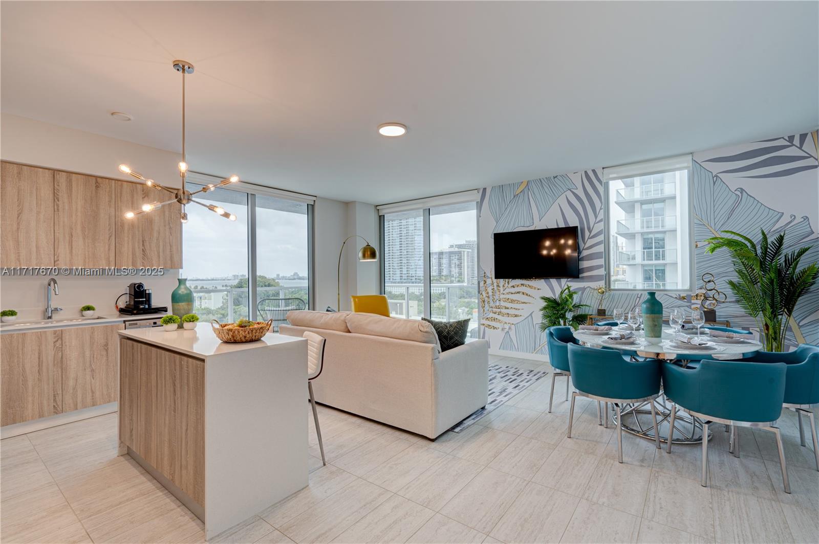 QUADRO CONDO - Residential