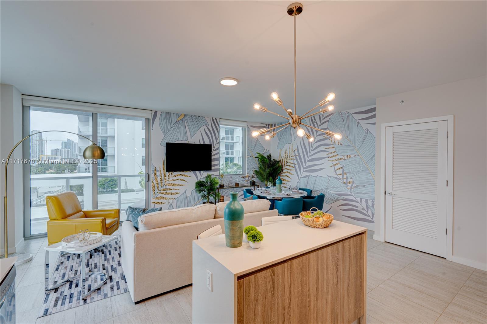 QUADRO CONDO - Residential
