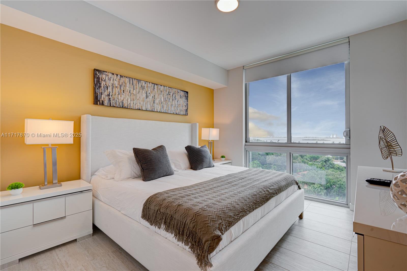 QUADRO CONDO - Residential