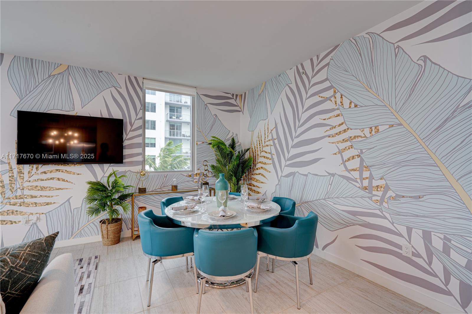 QUADRO CONDO - Residential