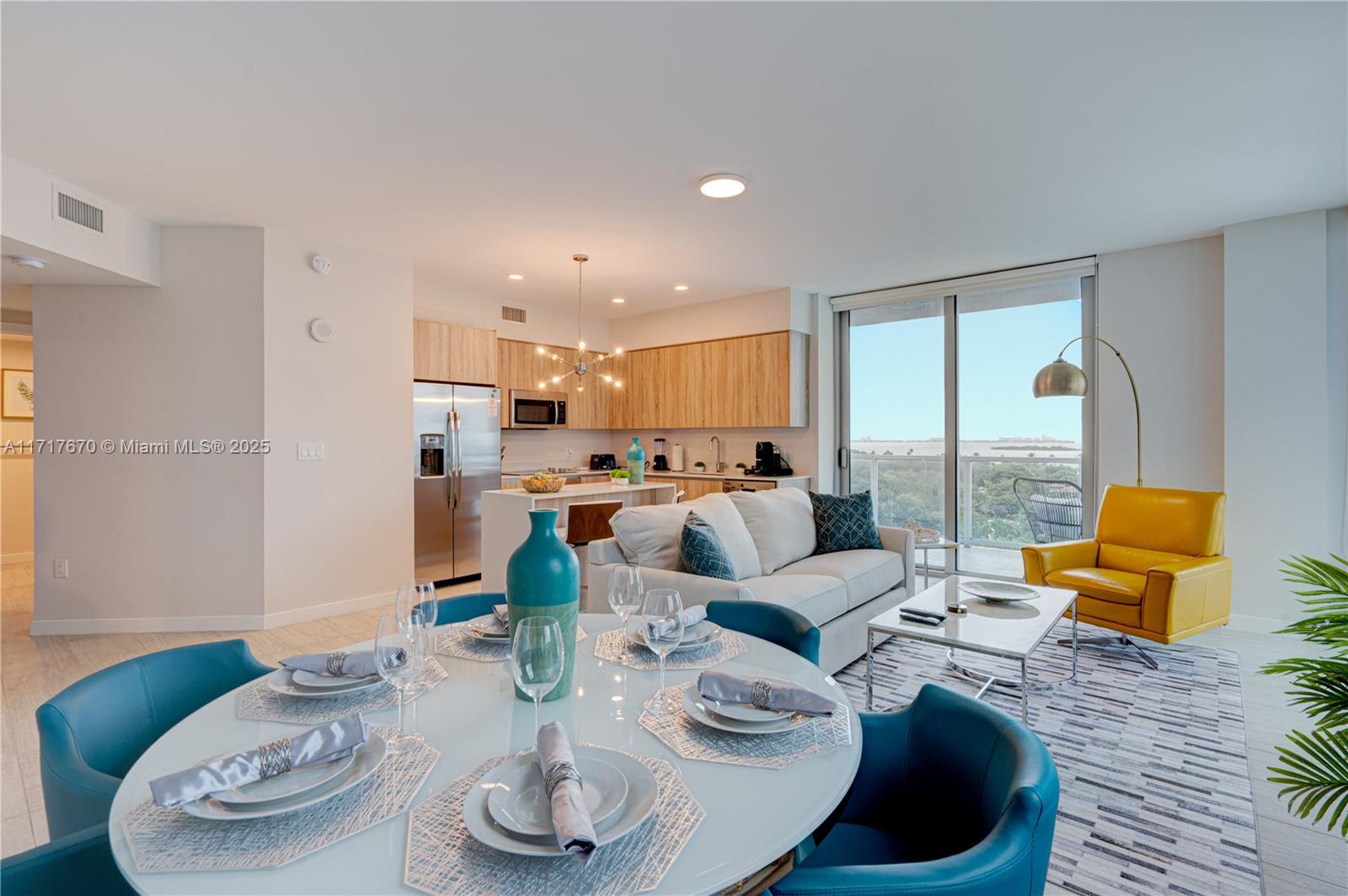 QUADRO CONDO - Residential