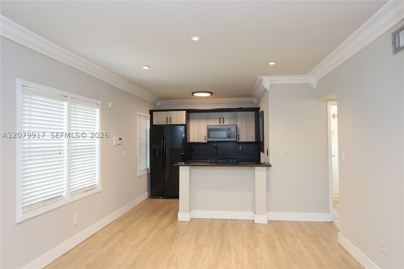 3375 Franklin Ave B