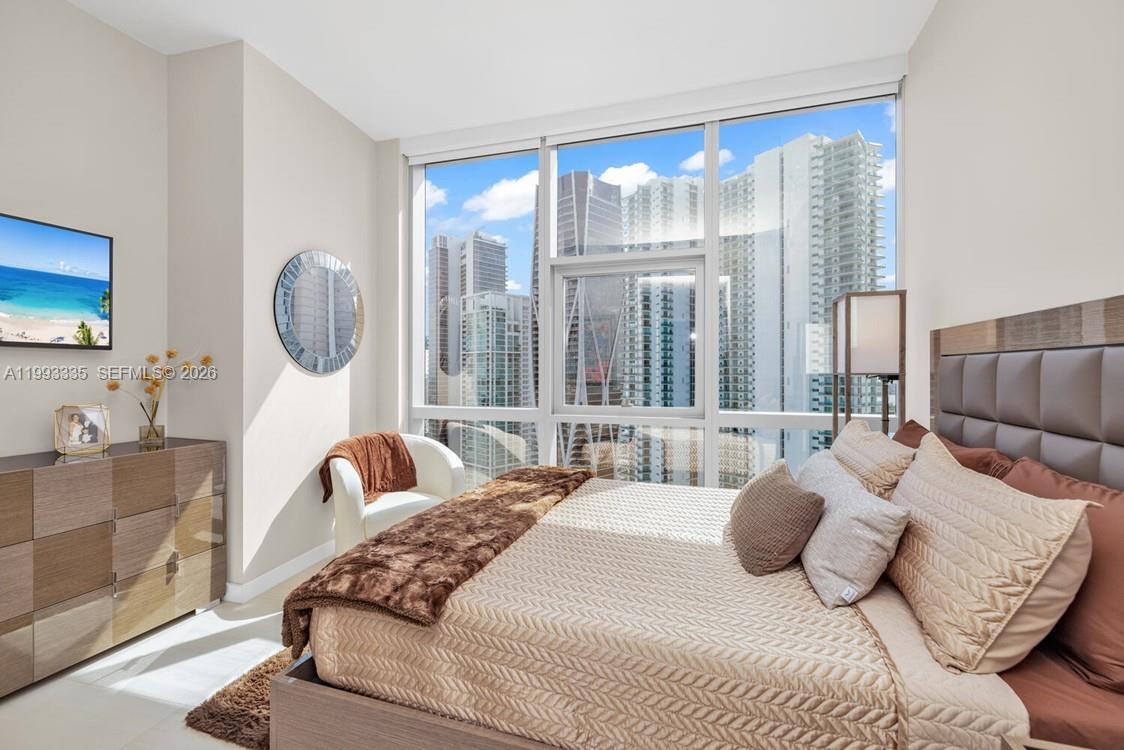 PARAMOUNT MIAMI WORLDCENT - Residential