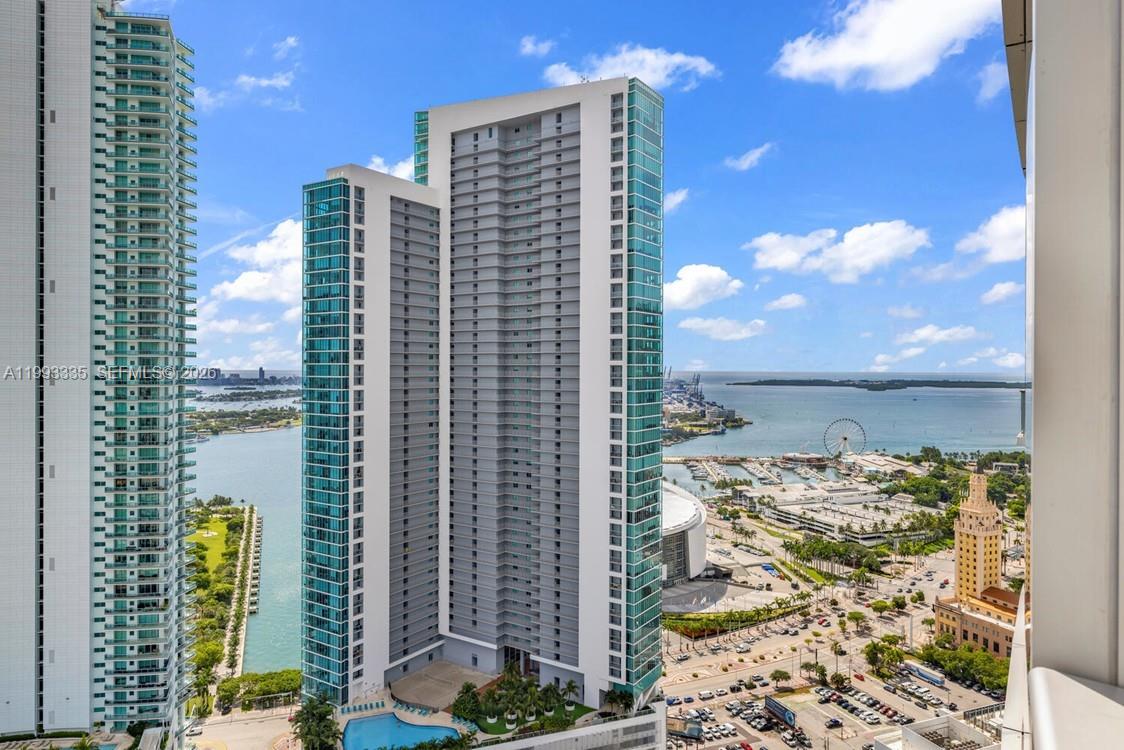 PARAMOUNT MIAMI WORLDCENT - Residential