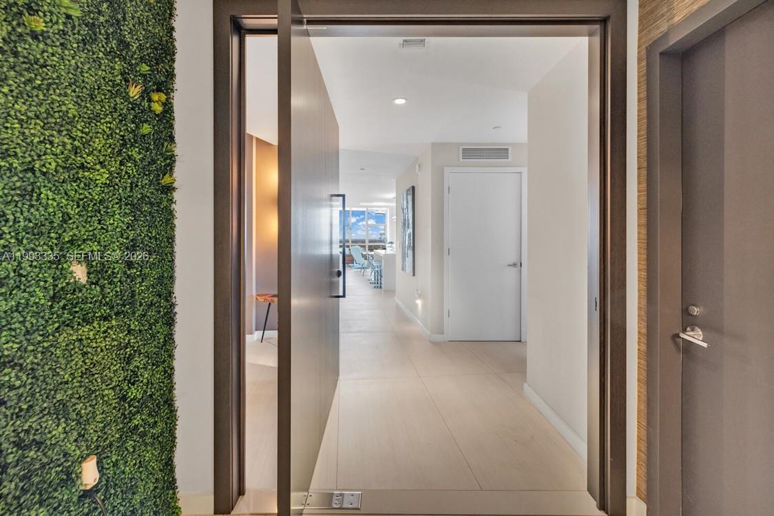 PARAMOUNT MIAMI WORLDCENT - Residential