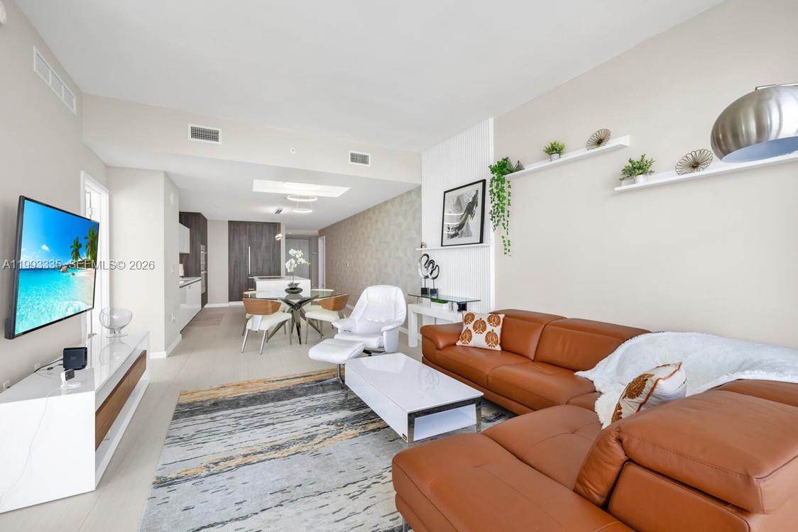 PARAMOUNT MIAMI WORLDCENT - Residential