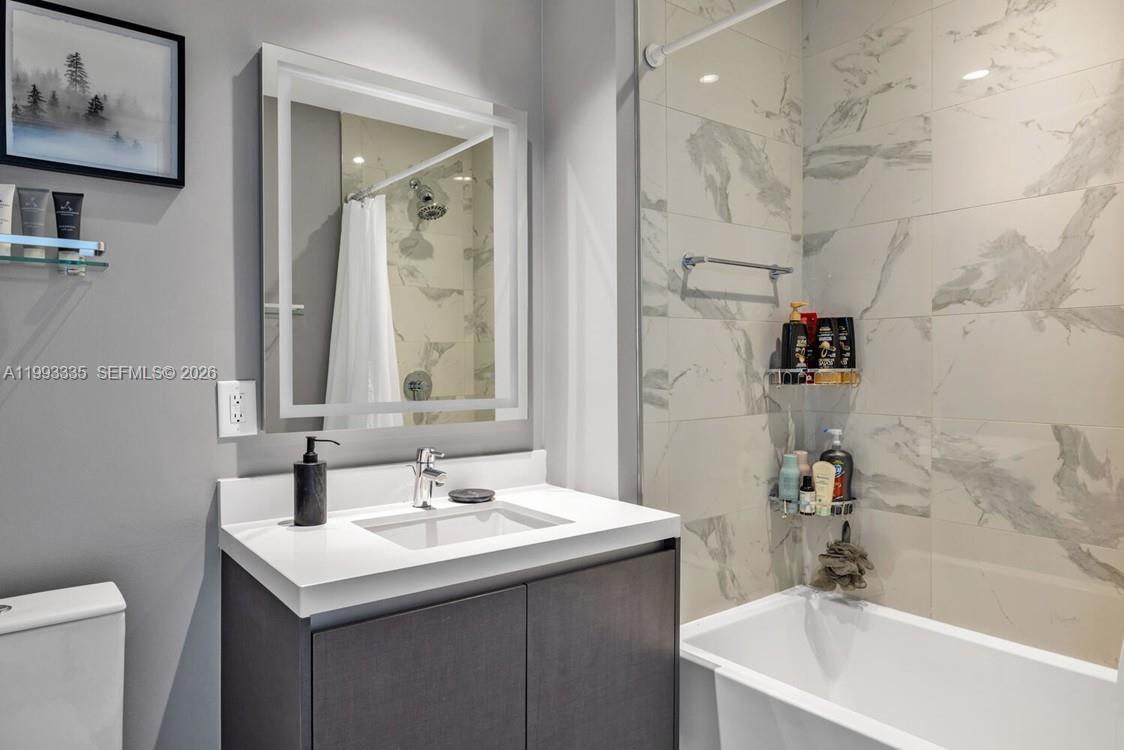 PARAMOUNT MIAMI WORLDCENT - Residential