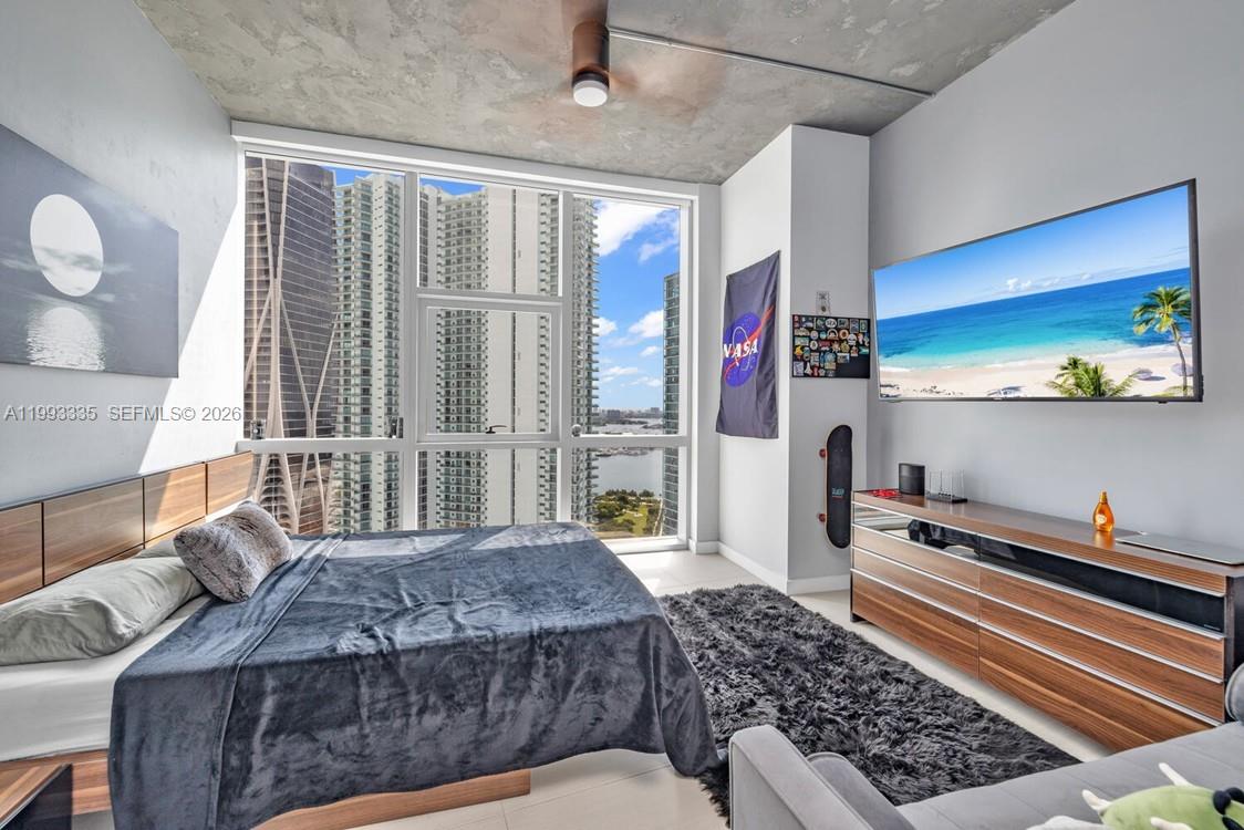 PARAMOUNT MIAMI WORLDCENT - Residential