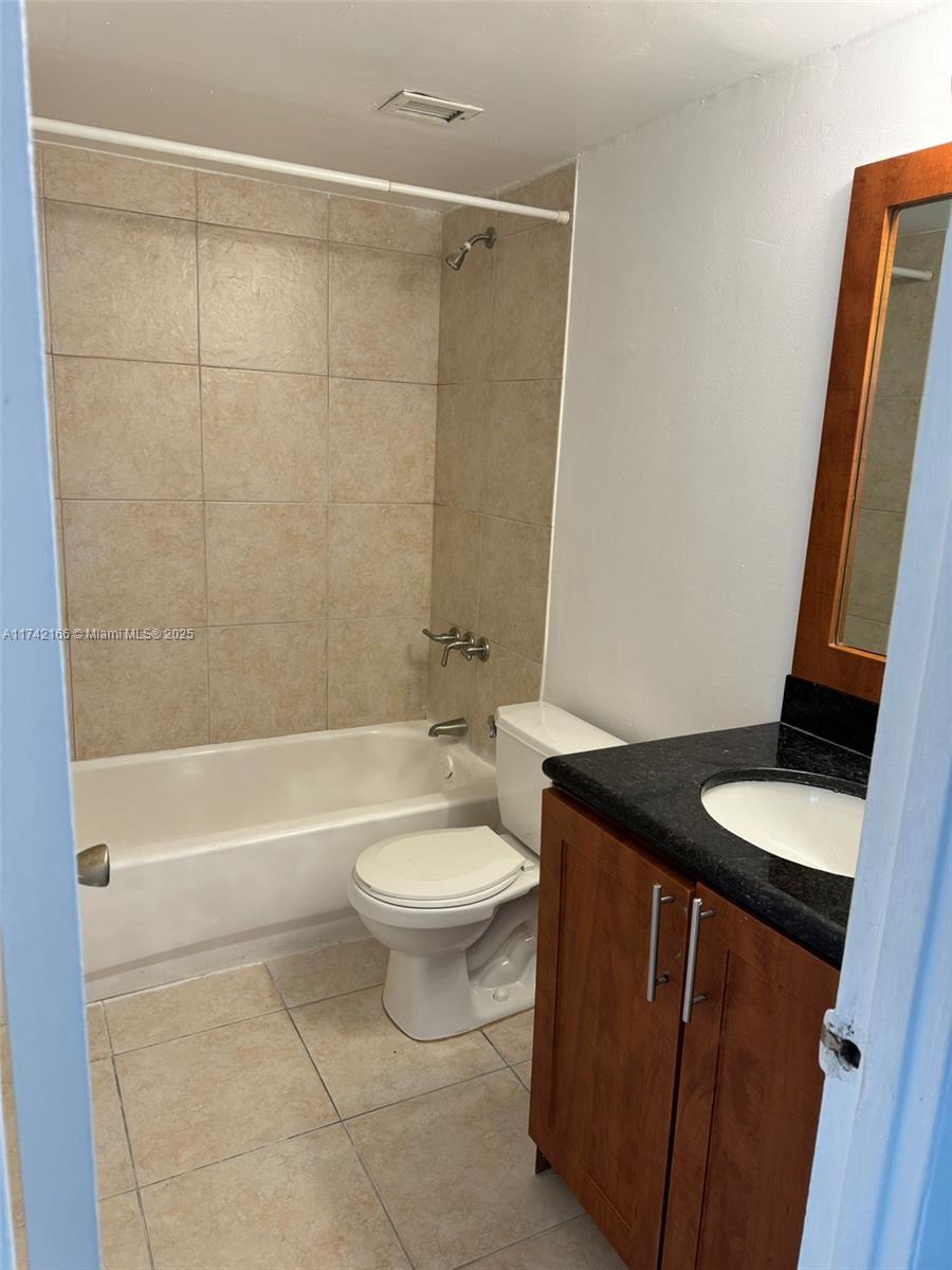 MONTECARLO CONDO - Residential