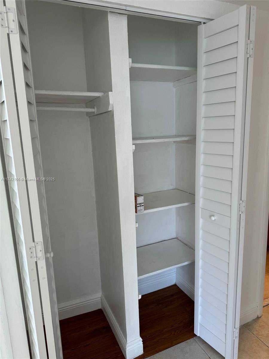 MONTECARLO CONDO - Residential