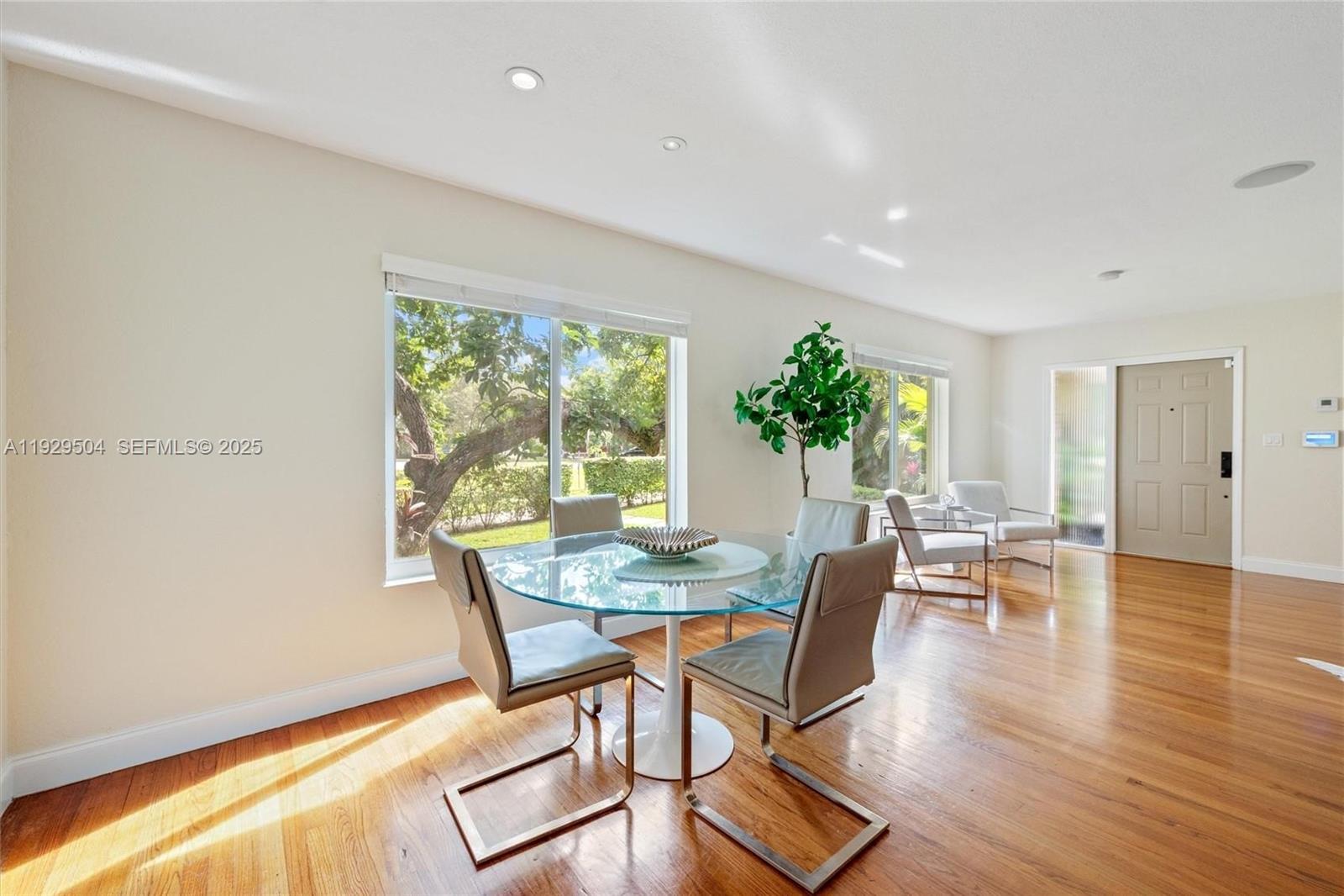 CORAL GABLES RIV SEC 6 - Residential Lease