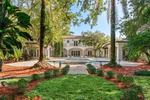 A home in Pinecrest