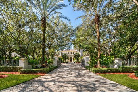 A home in Pinecrest