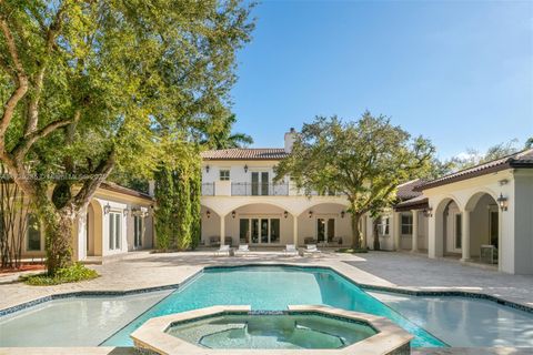 A home in Pinecrest