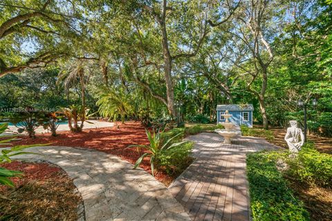 A home in Pinecrest