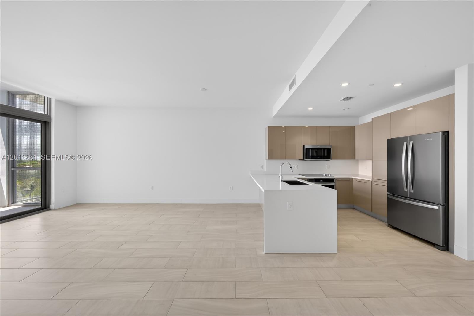 METROPICA NORTH TOWER ONE - Residential