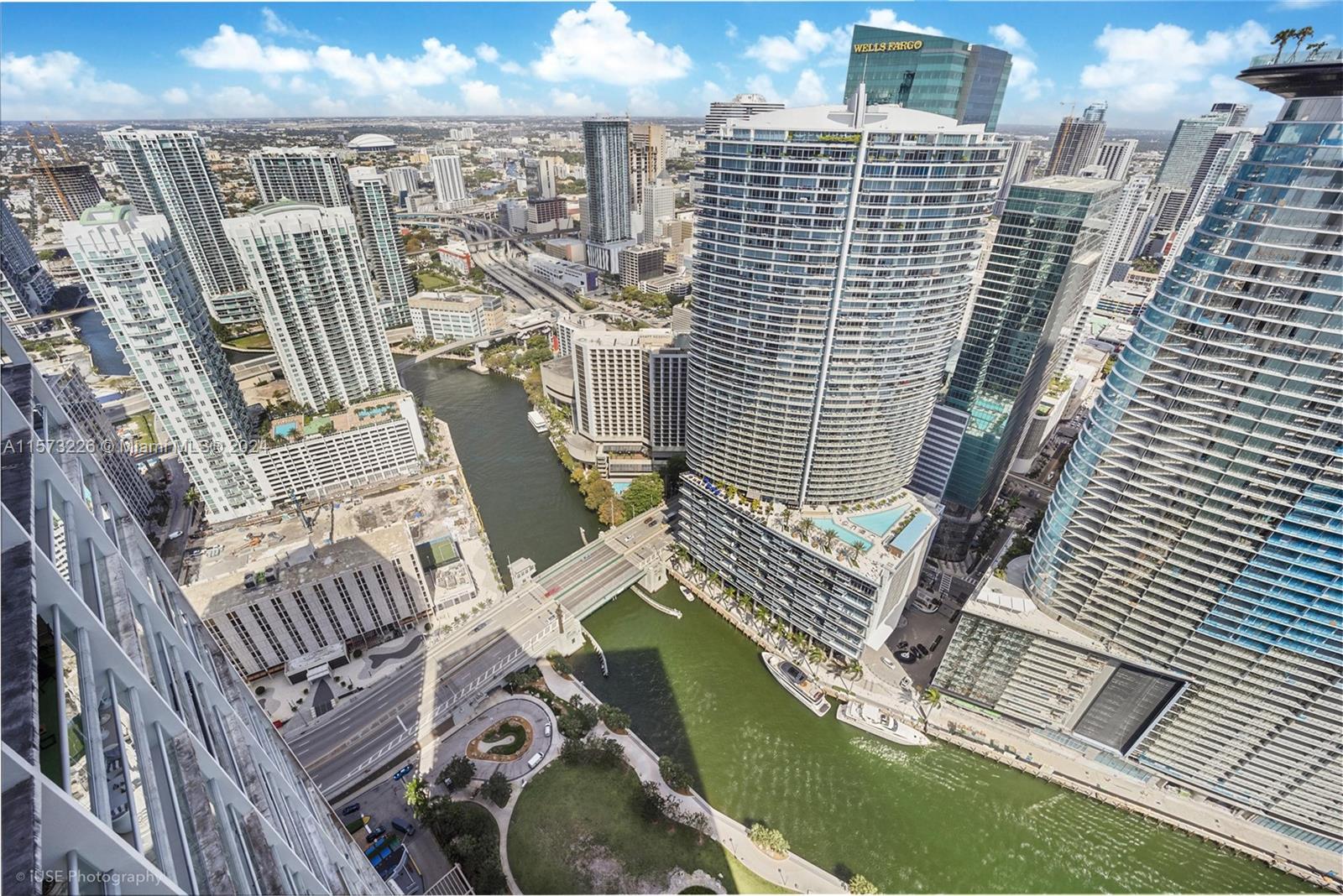 ICONBRICKELL CONDO NO 1 - Residential Lease