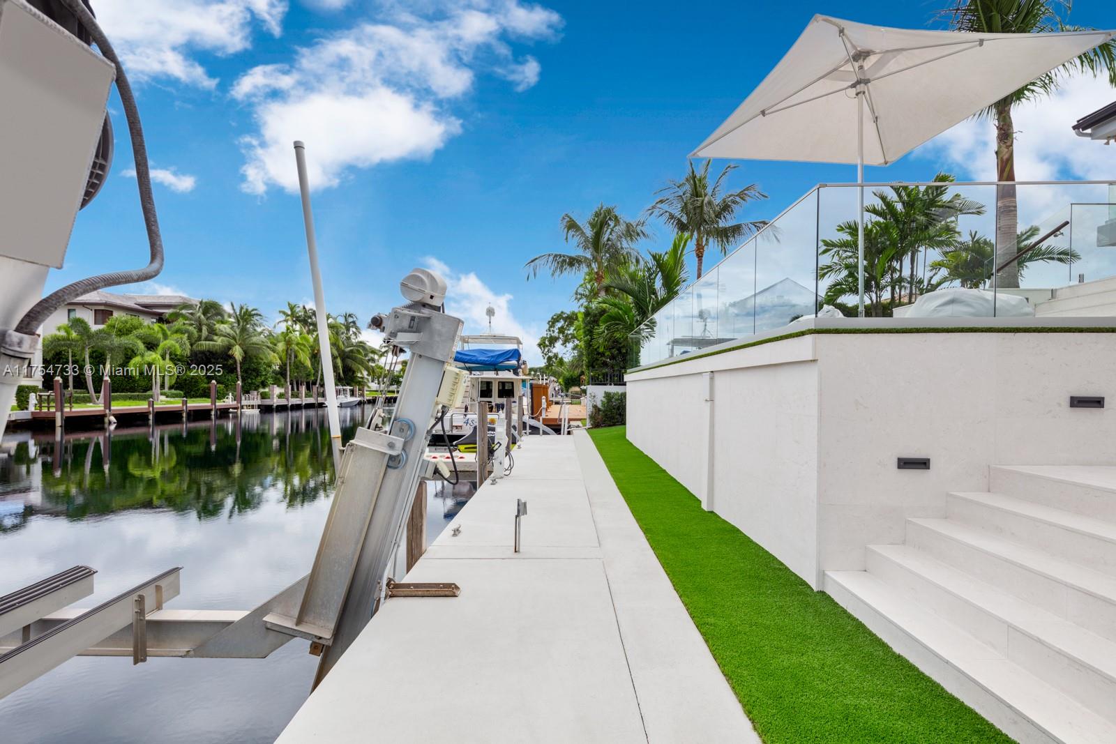 SUNRISE HARBOUR REV PL - Residential