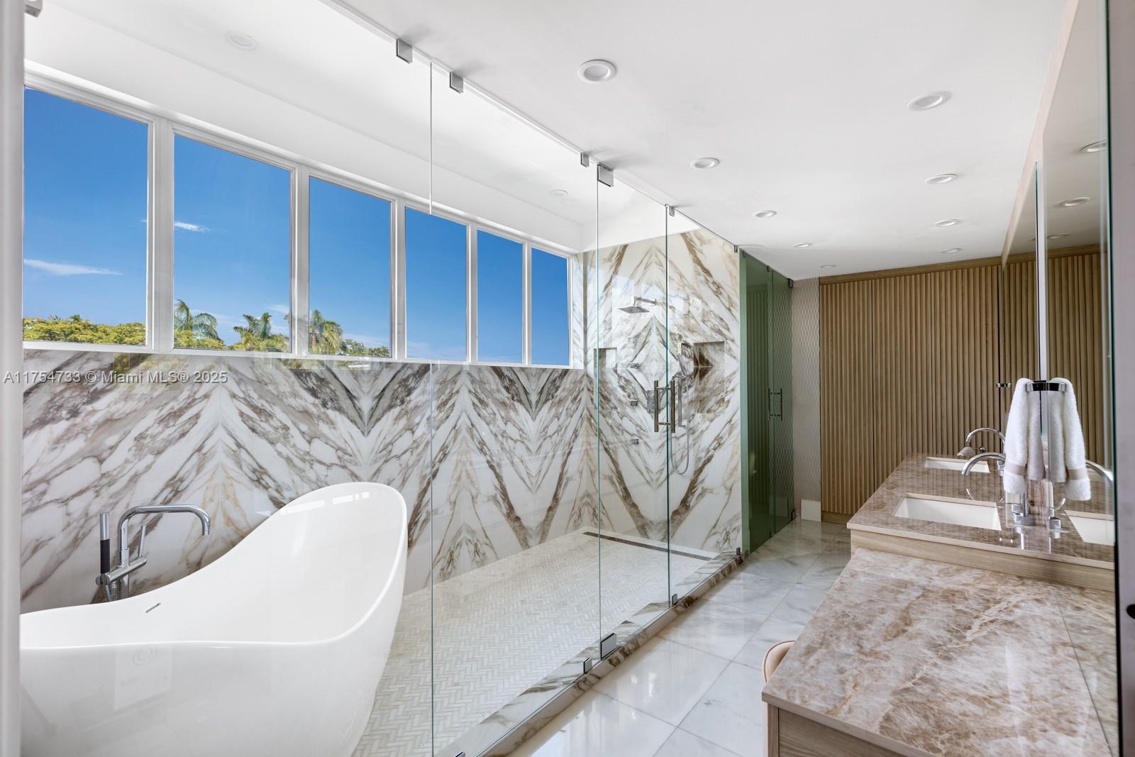 SUNRISE HARBOUR REV PL - Residential