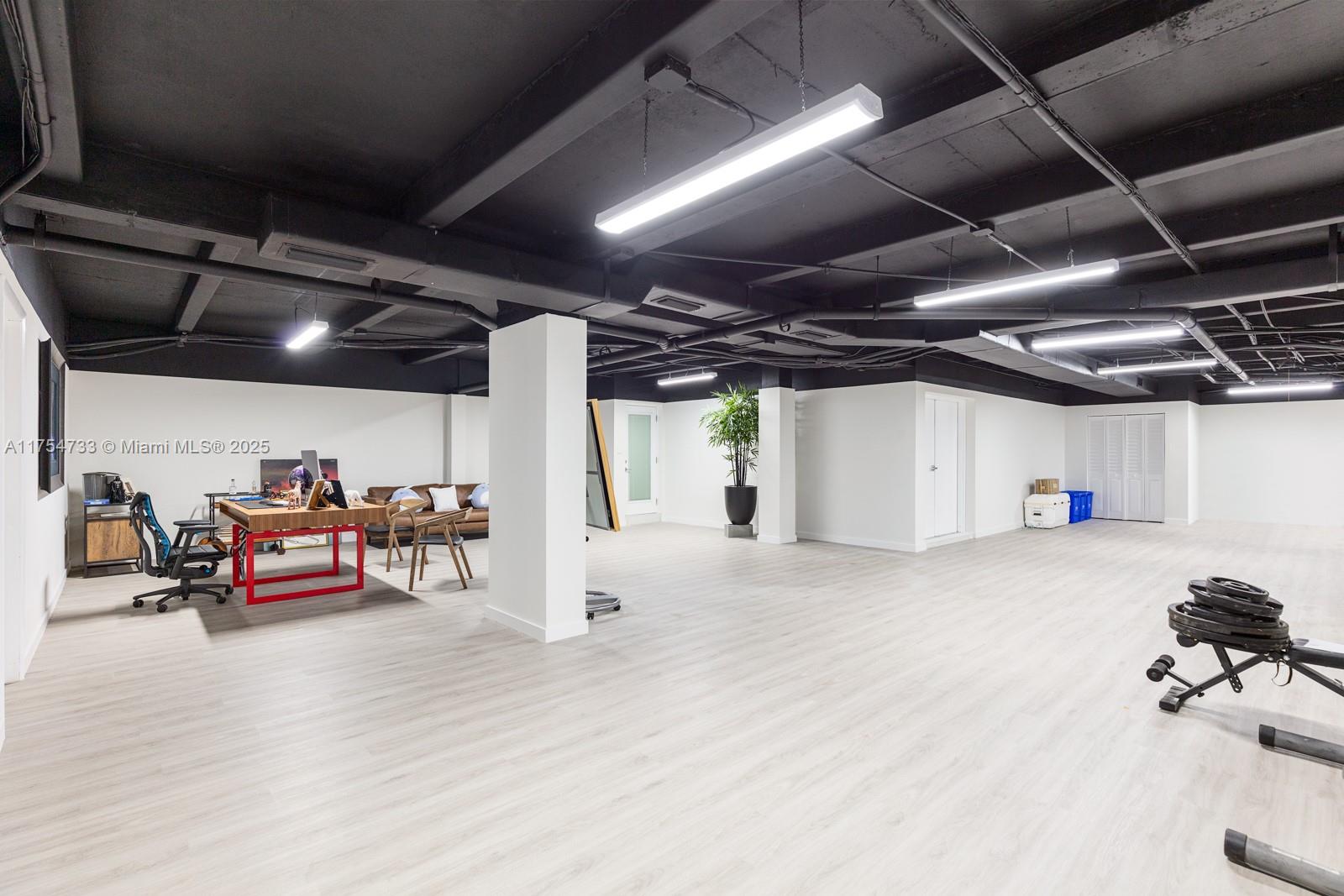 SUNRISE HARBOUR REV PL - Residential