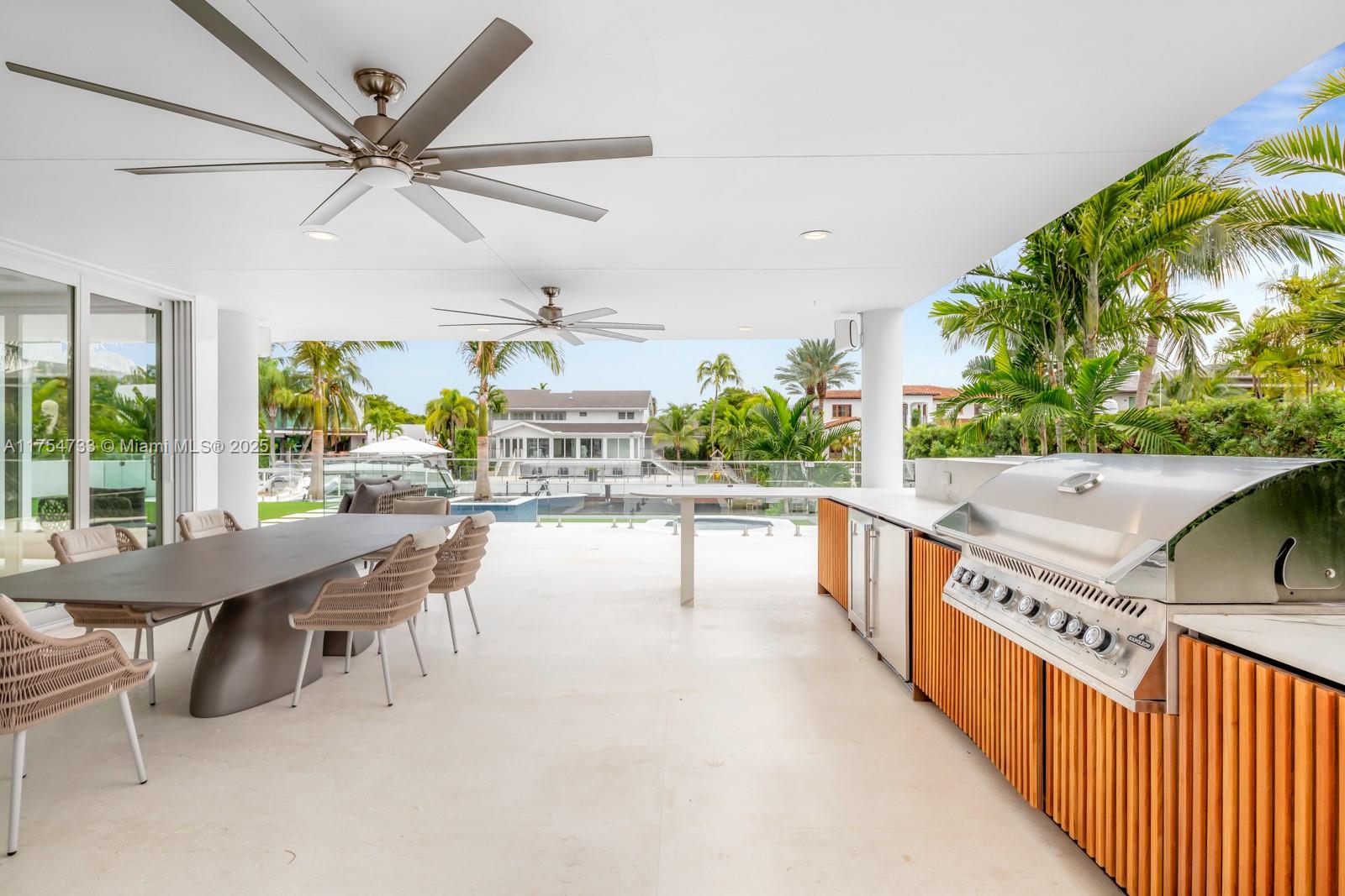 SUNRISE HARBOUR REV PL - Residential