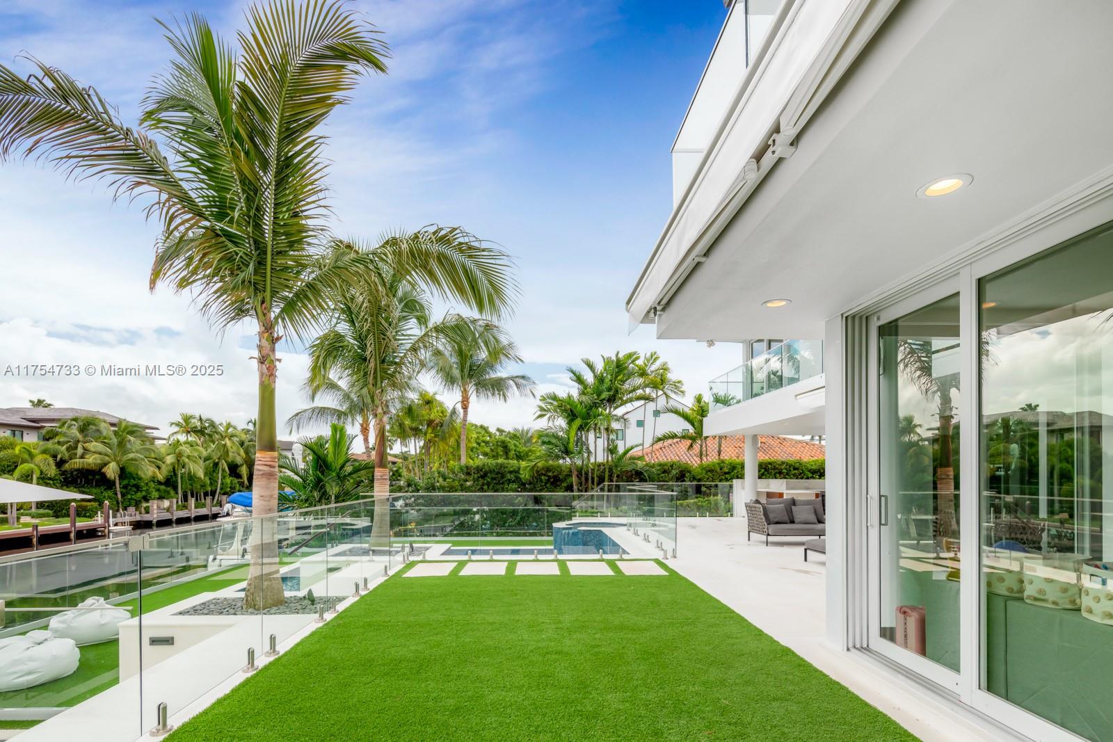 SUNRISE HARBOUR REV PL - Residential