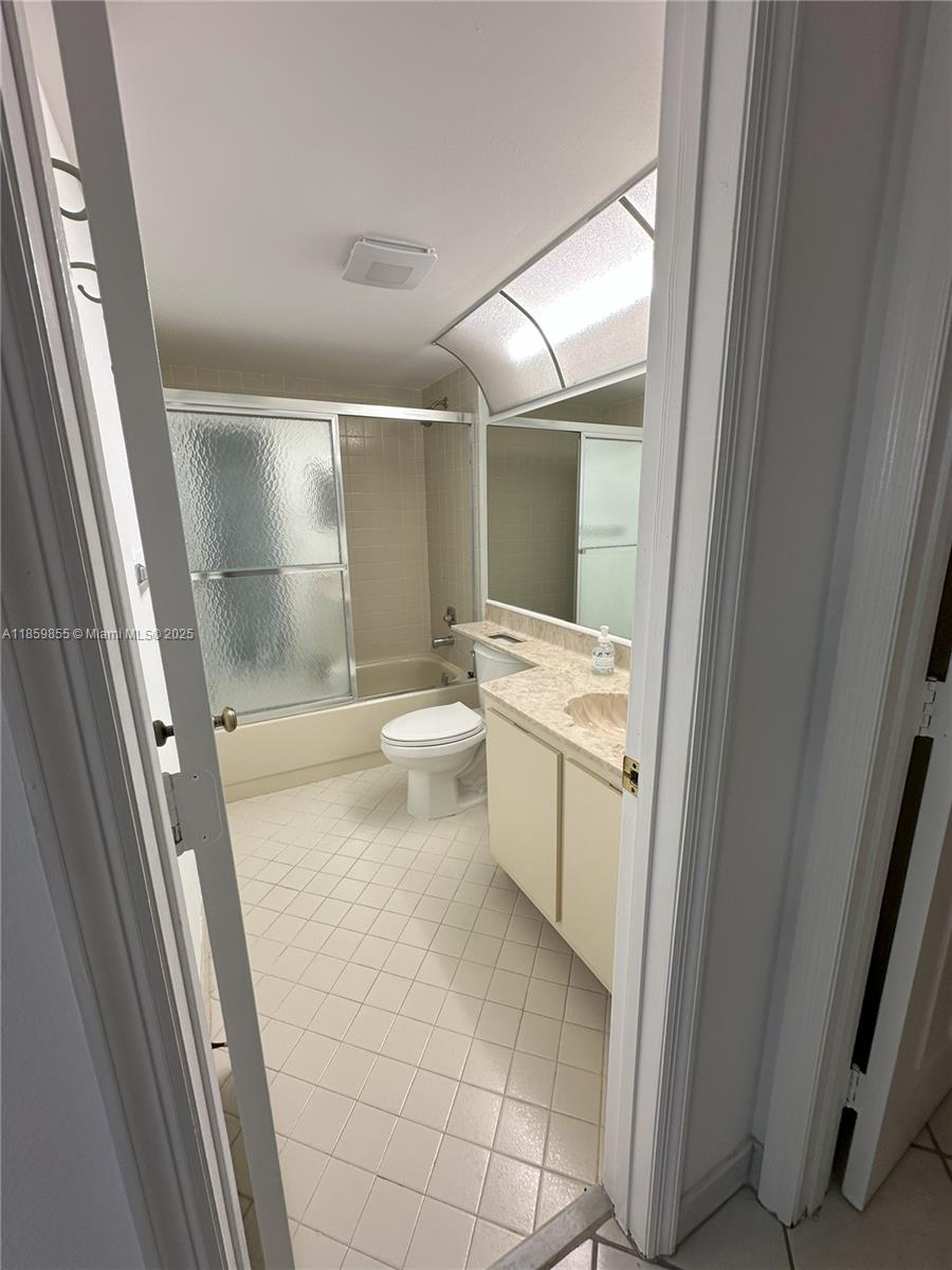 EASTWINDS AT CROSSWINDS C - Residential Lease