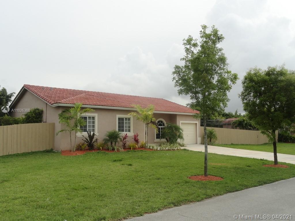 ESTATE MANSIONS - Residential Lease