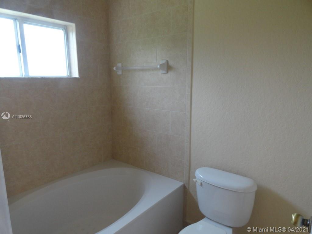 ESTATE MANSIONS - Residential Lease