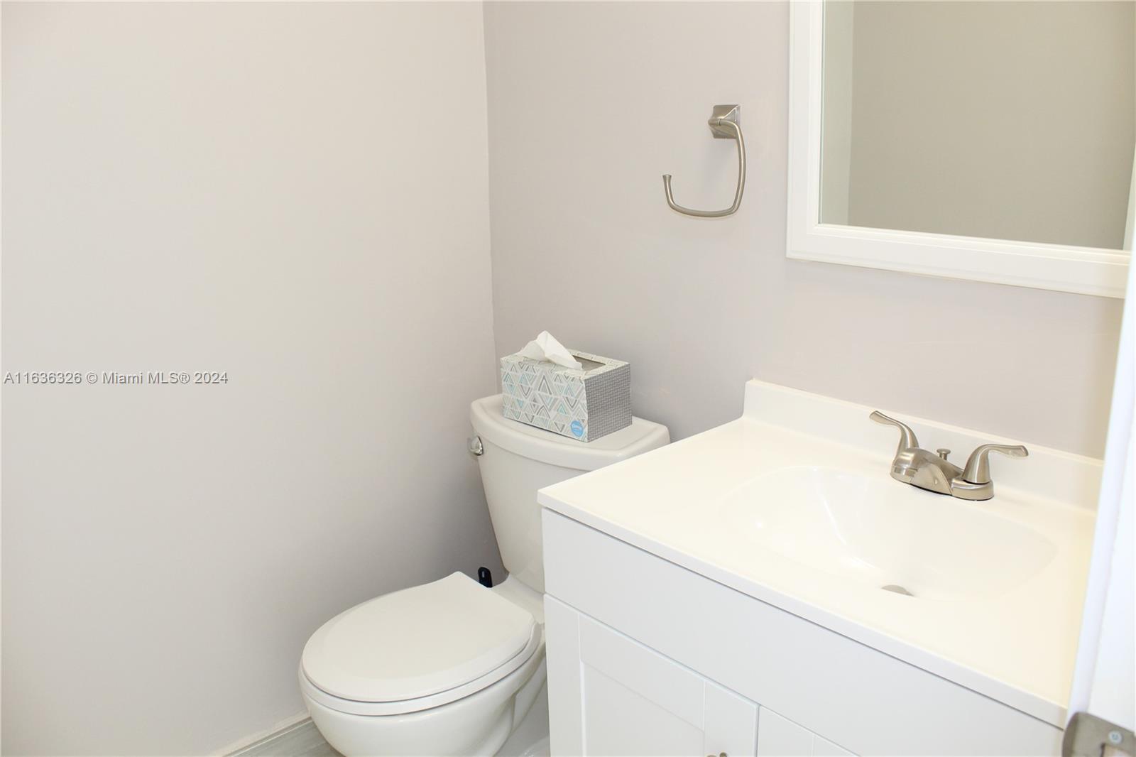 INTERNATIONAL CONDO - Residential Lease