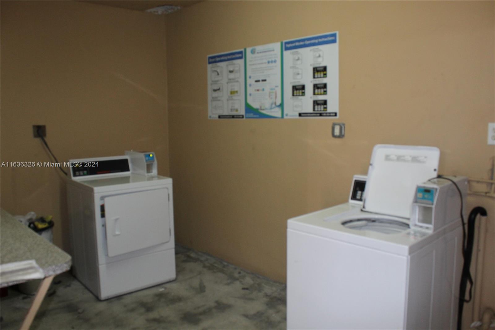 INTERNATIONAL CONDO - Residential Lease