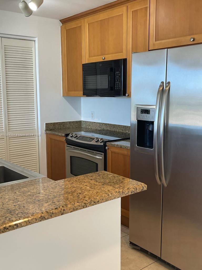 55 MERRICK CONDO - Residential Lease