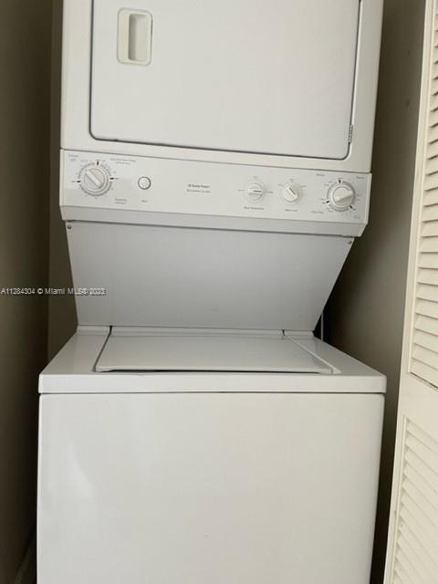 55 MERRICK CONDO - Residential Lease