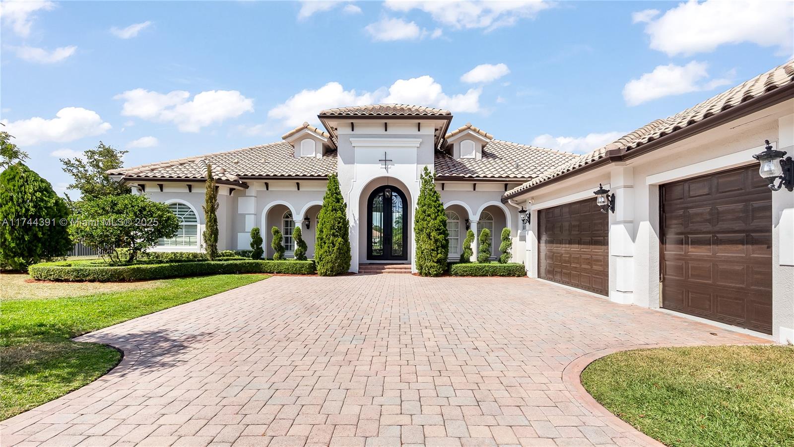 14443 S Jockey Cir S