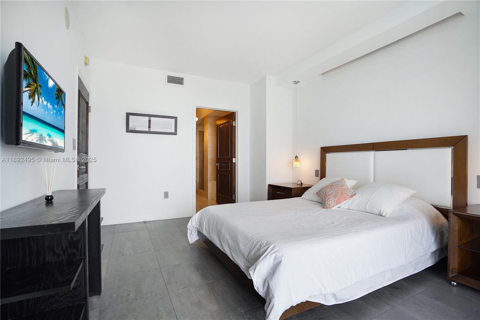 AKOYA CONDO - Residential Lease