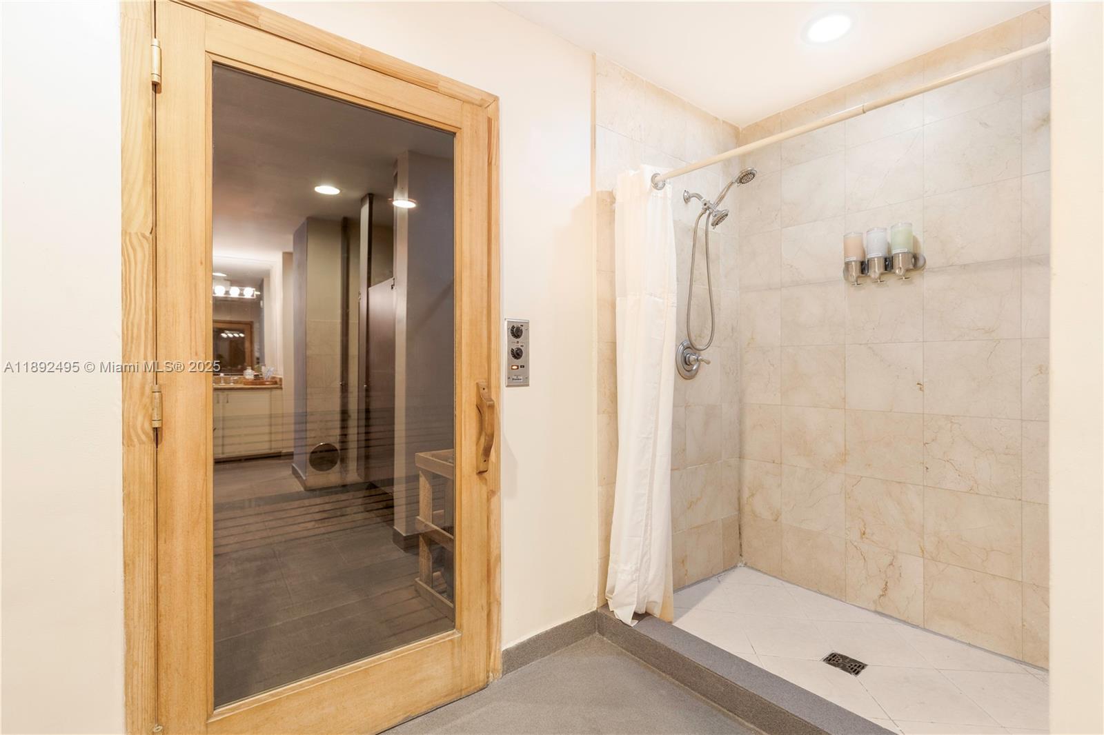 AKOYA CONDO - Residential Lease